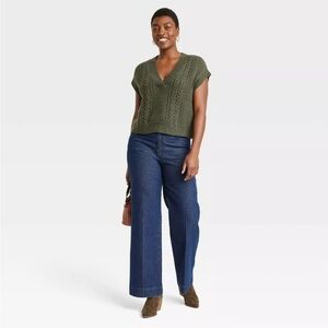 Universal Thread Women's High Waisted Wide Leg Cropped High-Rise Jeans 6S